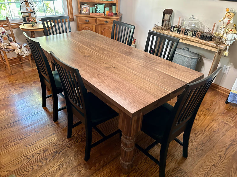 The Husky Farm Table