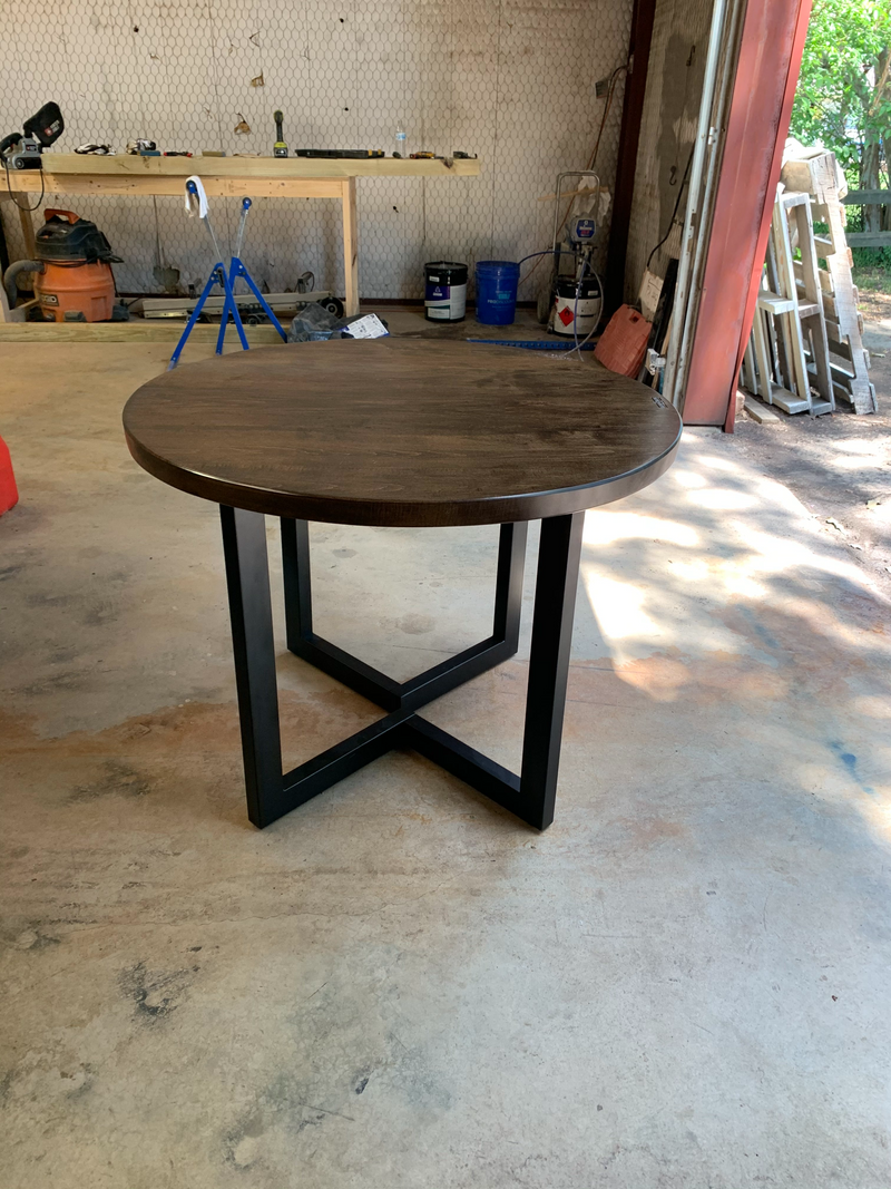 The Modern Maple Round Table - ironbyironwoodworks.com